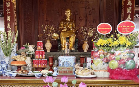 Lễ giỗ Chủ tịch Hồ Chí Minh lần thứ 56