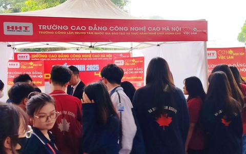 Trường Cao đẳng Công nghệ cao Hà Nội thông tin về việc vẫn thu học phí hệ trung học phổ thông
