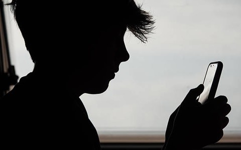 Giải cứu nam sinh bị bắt cóc "online", cảnh báo phụ huynh có con đi học xa