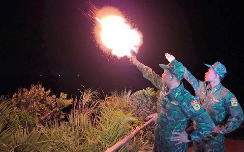 Bộ đội biên phòng Quảng Ninh, Hải Phòng hỗ trợ ngư dân đối phó bão Ragasa