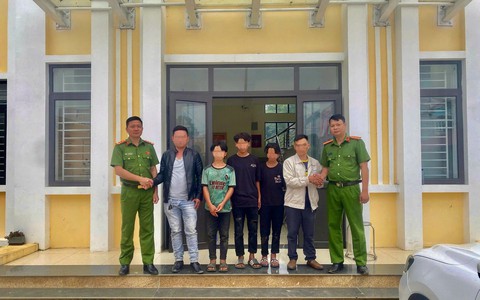 Hỗ trợ 3 thanh thiếu niên đi lạc cách nhà 90km trở về an toàn