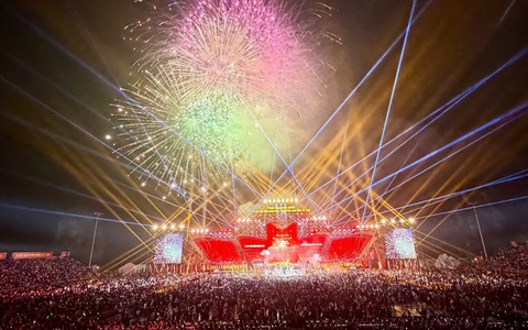 Quảng Ninh rực rỡ chương trình nghệ thuật chào mừng thành công Đại hội XIV của Đảng