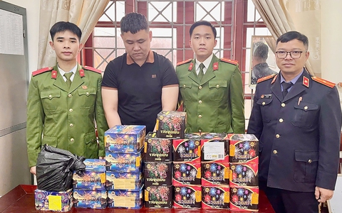Công an bắt giữ đối tượng tàng trữ 30kg pháo nổ
