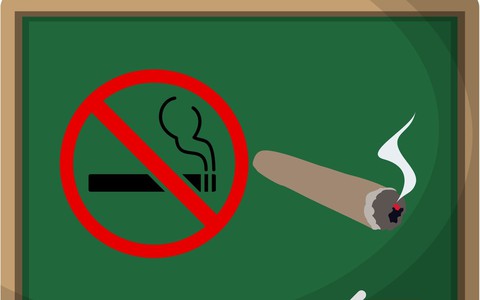 Sử dụng thuốc lá điện tử, thuốc lá nung nóng bị phạt thế nào?