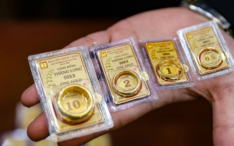 Giá vàng tăng dựng đứng, tiếp tục vượt 157 triệu đồng/lượng