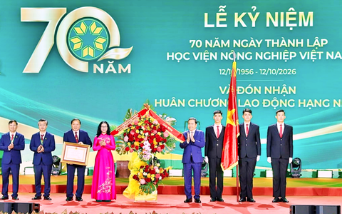Học viện Nông nghiệp Việt Nam kỷ niệm 70 năm thành lập và đón nhận Huân chương Lao động hạng Nhất