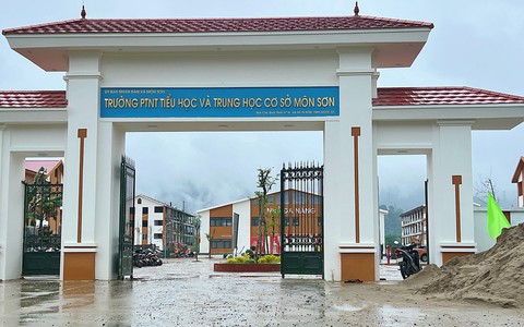Nghệ An thông tin về tiến độ xây dựng 10 trường phổ thông nội trú liên cấp