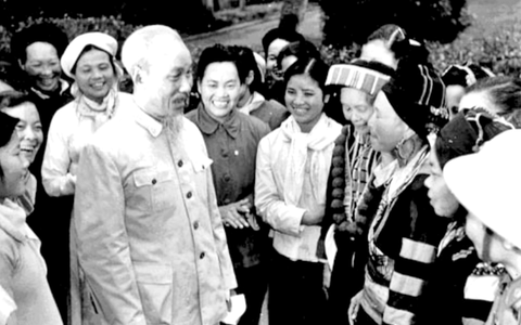 Tư tưởng Hồ Chí Minh - Ngọn đuốc soi đường cho con đường bình đẳng, đi lên của phụ nữ Việt Nam