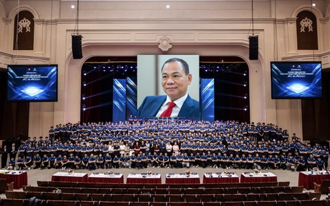 Thực hư chuyện tỷ phú Phạm Nhật Vượng "mạnh tay" tuyển 20.000 người