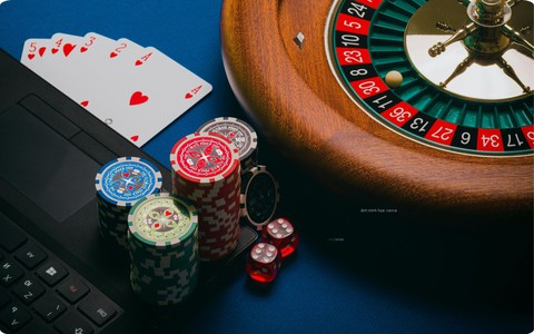 Phạt vi phạm kinh doanh đặt cược và trò chơi có thưởng lên tới 200.000.000 đồng