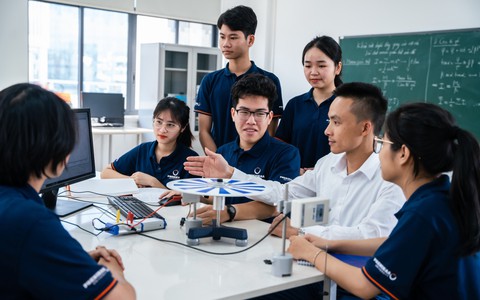 Quy định chế độ làm việc, bổ nhiệm và xếp lương với nhân sự hỗ trợ giáo dục đại học