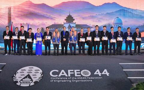 Điện lực Thành phố Hồ Chí Minh có thêm 18 cá nhân được vinh danh Kỹ sư chuyên nghiệp ASEAN