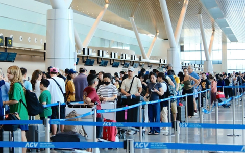 Nhầm nhà ga tại sân bay Tân Sơn Nhất, hành khách cần làm gì để không trễ chuyến?