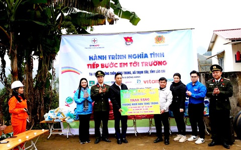 Điện lực Lào Cai vững bước vào năm mới