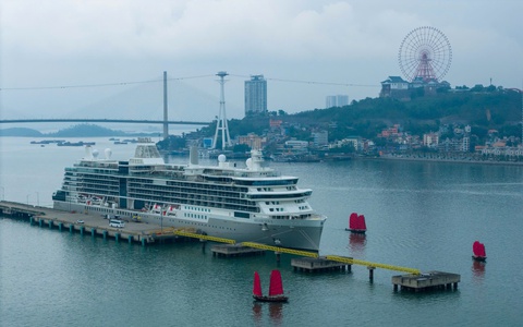 Quảng Ninh chào đón du khách quốc tế bằng màn trình diễn âm nhạc rộn ràng