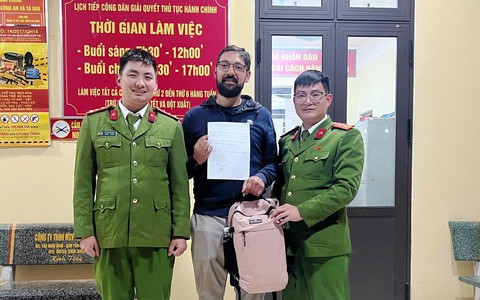 Công an Lào Cai giúp du khách Pháp tìm được tài sản cá nhân qua tín hiệu định vị GPS