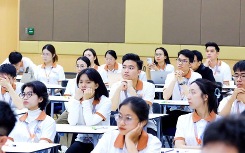 Thành phố Hồ Chí Minh: Miễn học phí bác sĩ nội trú và những đãi ngộ đặc biệt từ ngân sách