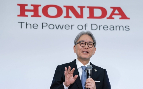 Chủ tịch Honda tự nguyện giảm gần 1/3 lương với tinh thần chấp nhận thách thức