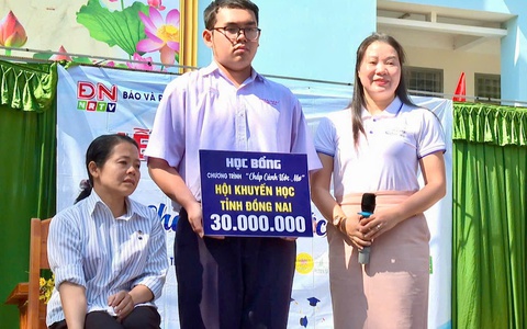 Hội Khuyến học tỉnh Đồng Nai phối hợp trao học bổng đặc biệt "Chắp cánh ước mơ" lần thứ 128