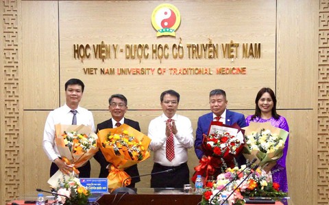 Học viện Y - Dược học cổ truyền Việt Nam bổ nhiệm lại bốn Phó Giáo sư