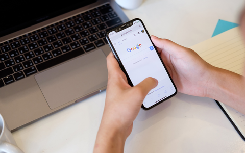 Năm 2026, Search Live được triển khai toàn cầu, Google biến "tìm kiếm truyền thống" thành trò chuyện AI không giới hạn
