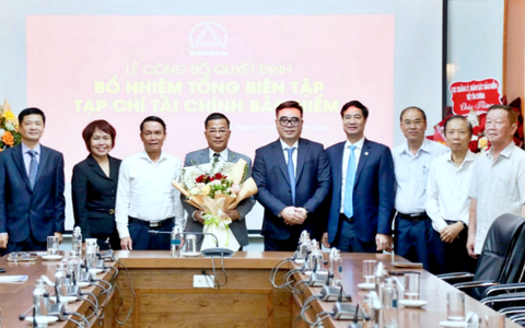 Nhà báo Nguyễn Phong Cầm giữ chức vụ Tổng Biên tập Tạp chí Tài chính Bảo hiểm