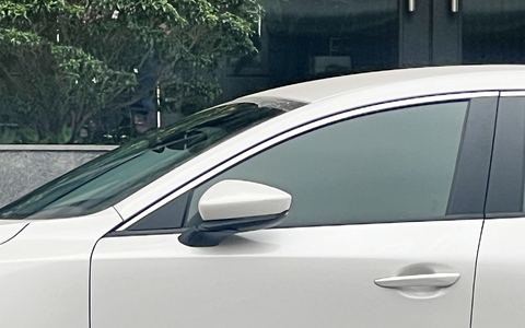 Phát hiện bé gái hơn 2 tuổi tử vong trong ô tô