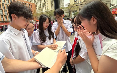 Cánh cửa trường công lập trở nên "chật hẹp" với nguyện vọng vào lớp 10