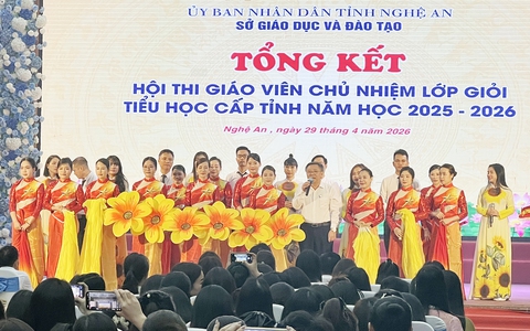 Nghệ An khen thưởng 76 giáo viên chủ nhiệm bậc tiểu học đạt thành tích xuất sắc