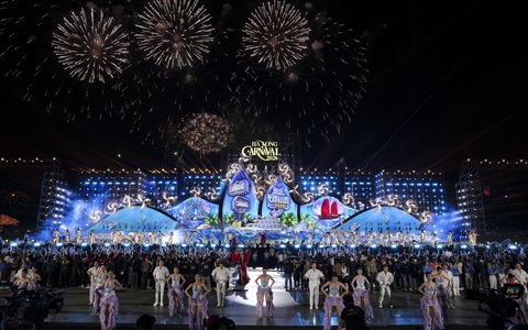 Hàng vạn khán giả "cháy hết mình" cùng Carnaval Hạ Long 2026