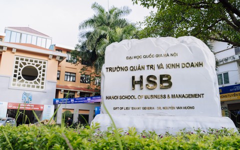 Trường công lập đầu tiên của Việt Nam đạt chuẩn QS 5 Stars