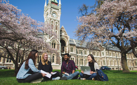Sau 4 năm, du học sinh Việt Nam tại New Zealand lần đầu vượt mốc 2.000