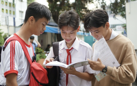 1 "chọi 8" vào lớp 10 Trường Phổ thông Năng khiếu tại Thành phố Hồ Chí Minh