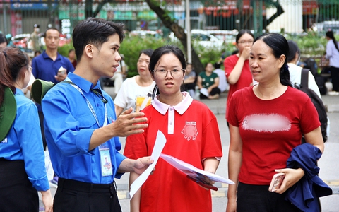 Thí sinh thi đánh giá năng lực Trường Đại học Sư phạm Hà Nội đông kỷ lục