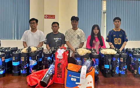 Khởi tố, tạm giam 5 bị can trong đường dây buôn bán khí cười N2O quy mô lớn