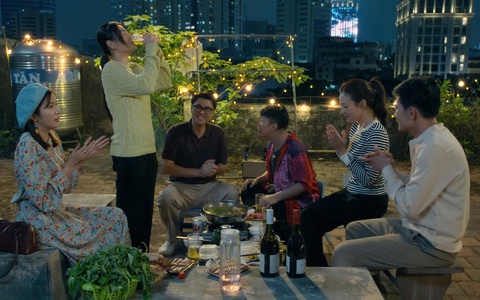 Dưới ô cửa sáng đèn - Phim đầy hoài niệm về khu tập thể cũ Hà Nội