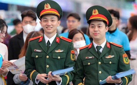 Bảng lương sĩ quan và phụ cấp chức vụ lãnh đạo quân đội theo mức lương cơ sở mới