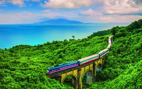 Sĩ tử mùa thi được giảm giá vé tàu và nhập học năm 2026