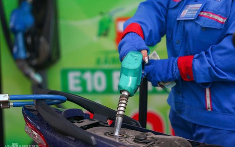 Người tiêu dùng không còn nhiều băn khoăn về xăng E10