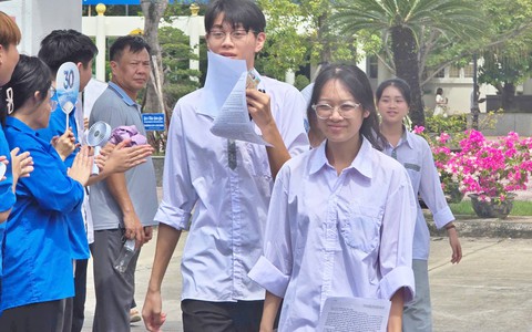 Quảng Ninh thí điểm đưa đón học sinh miễn phí bằng xe buýt điện trong năm học 2026-2027