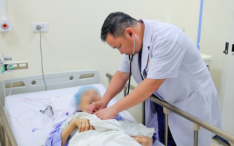 Bác sỹ cứu sống cụ bà 84 tuổi một cách ngoạn mục