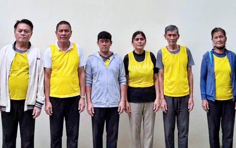 Công an Thành phố Hồ Chí Minh bắt nhóm người Philippines chuyên dàn cảnh, dụ dỗ du khách đánh bài để chiếm đoạt tiền