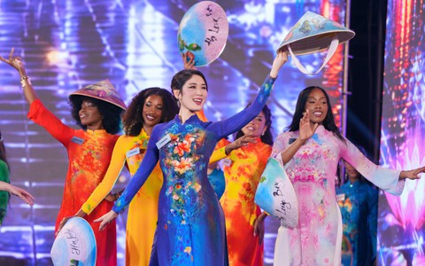 Rực rỡ đêm khai mạc Cuộc thi Miss World lần thứ 73 tại Quảng Ninh