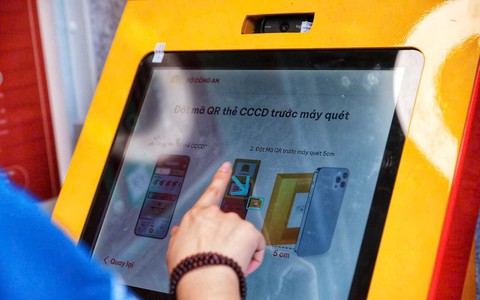 Kiosk “Trạm Cảnh sát thông minh” - thêm kênh phục vụ người dân