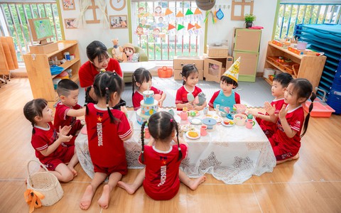 Trẻ vào lớp 1 cần gì hơn biết chữ, biết số?