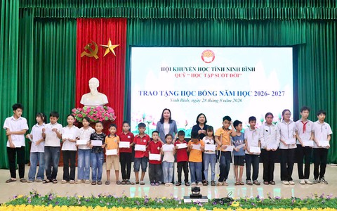 Khuyến học Ninh Bình lan tỏa yêu thương, tiếp sức gần 33.000 học sinh tới trường