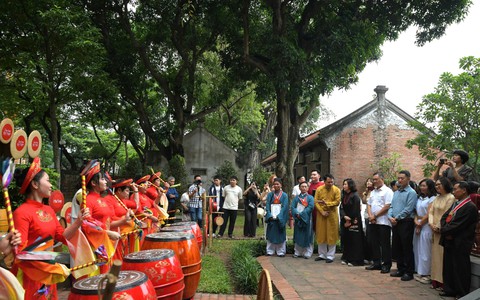 Khai mạc chương trình “Nhất trống - Một tiếng trống - Ngàn năm văn hiến”