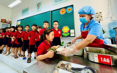 Sẽ kiểm tra đột xuất bữa ăn bán trú từ ngày 20/9 tại Hà Nội