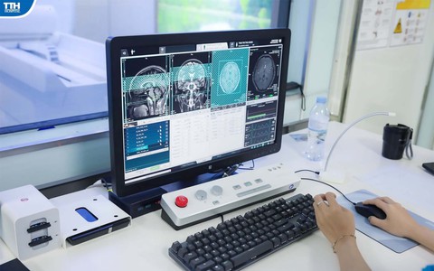 Phát hiện sớm các bệnh lý thần kinh, cột sống phức tạp nhờ "mắt thần" MRI 3.0 ngay tại Vinh