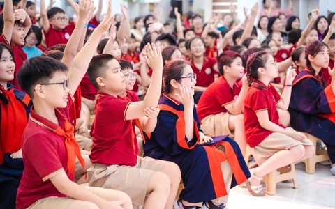 Tiếng Anh từ vạch xuất phát lớp 1 đến mục tiêu ngôn ngữ thứ hai